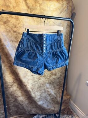 High-Waist Button-Front Denim Women’s Shorts - Blue